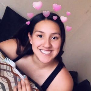 Meet your Posher, Ines